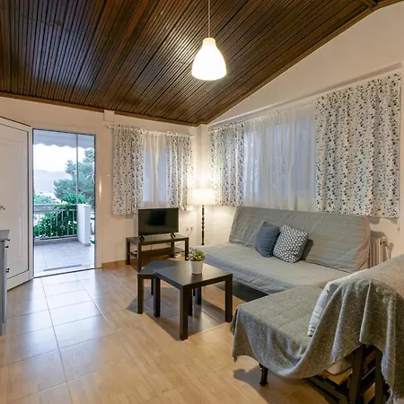 Stratos & Magda's Apartamento *